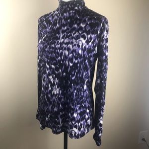 Chaus Turtle Neck - Medium size